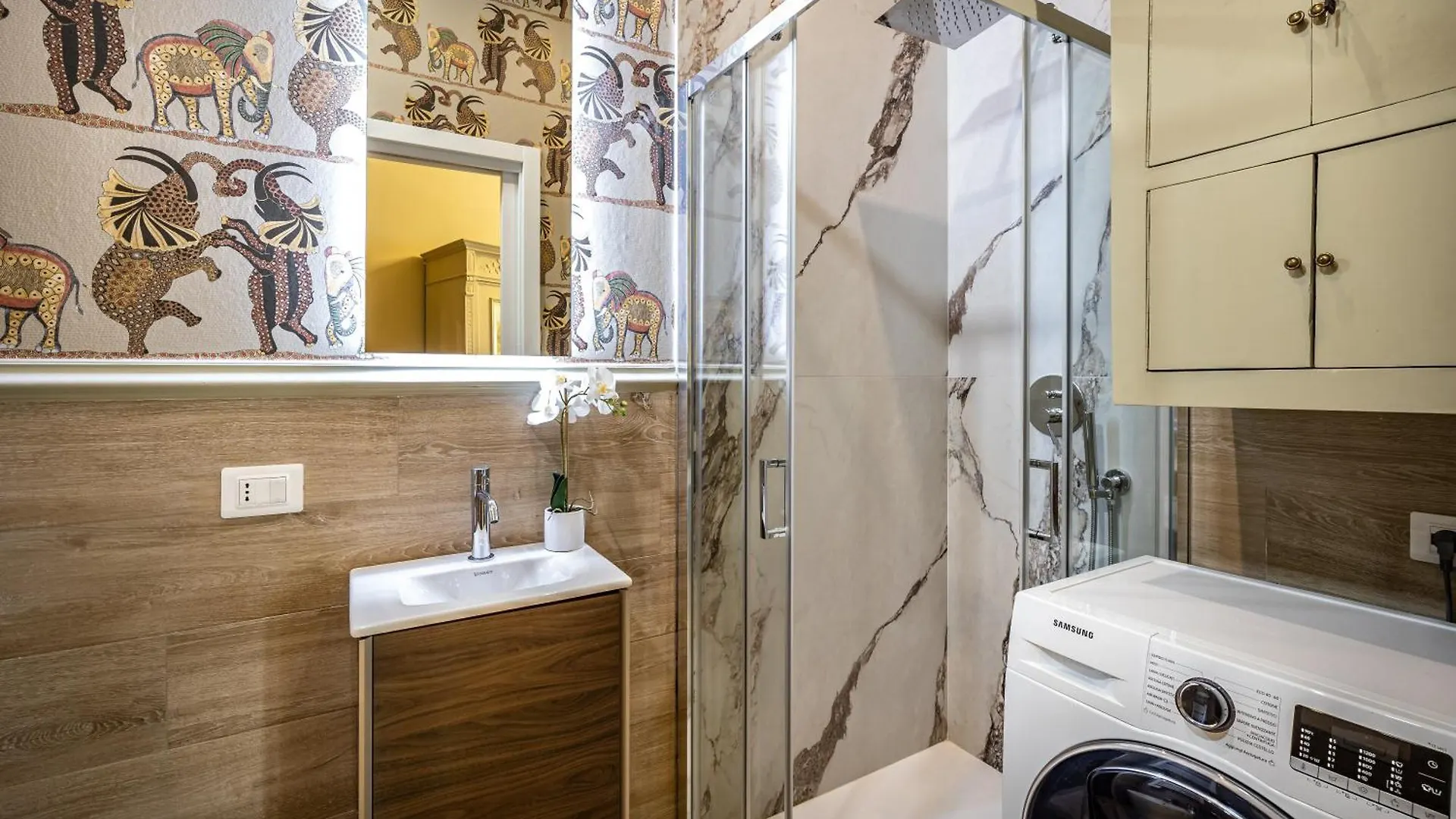 Yd Bright And Luxury Art Apartment Florence