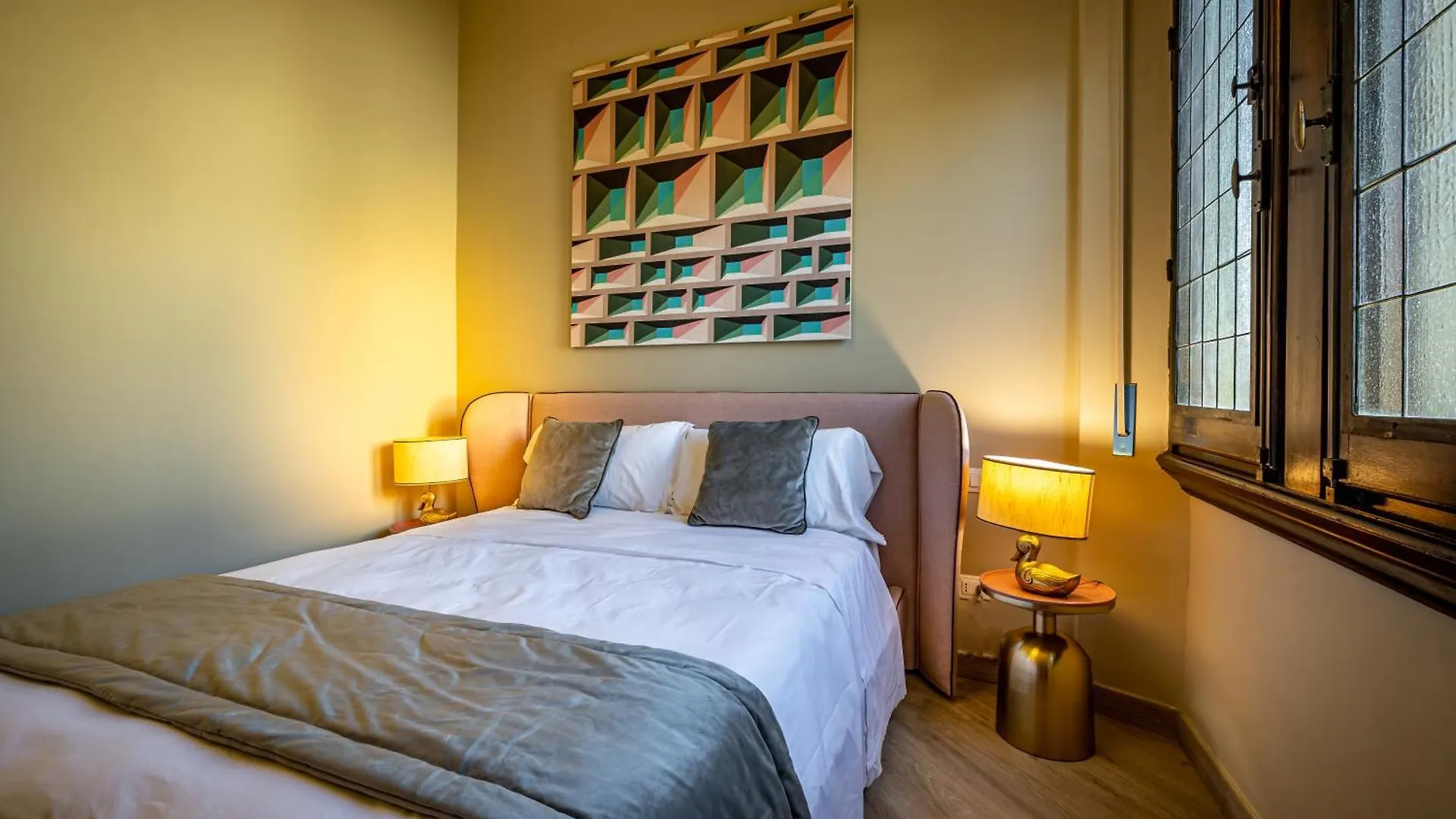 Yd Bright And Luxury Art Apartment Florence